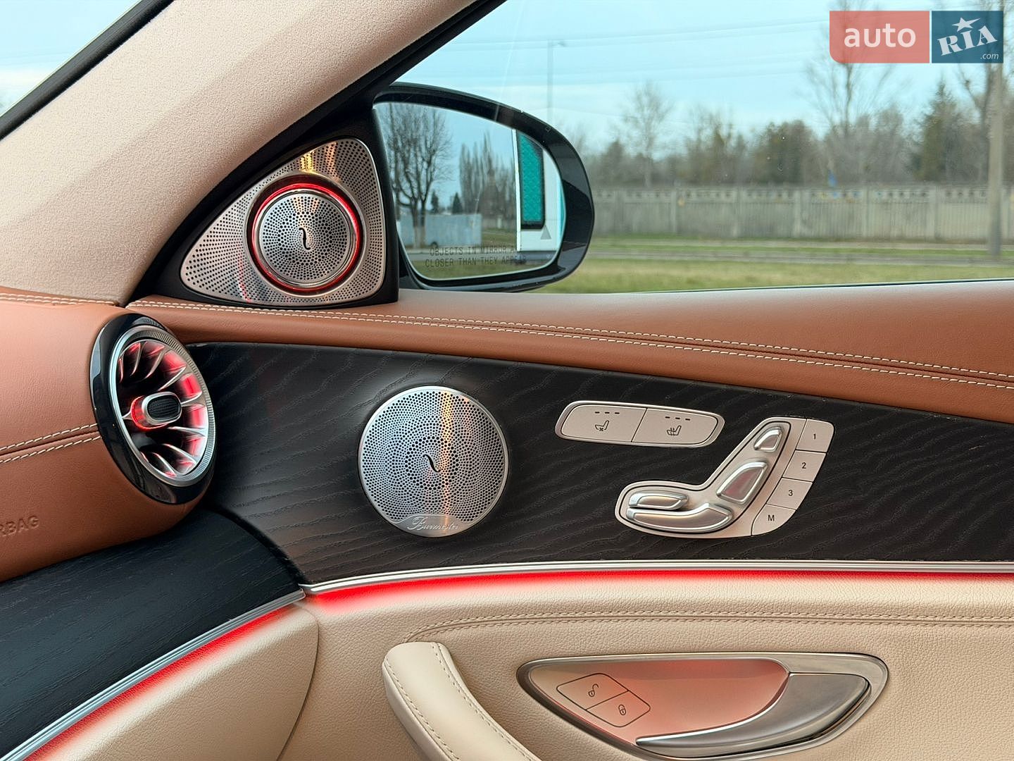 Mercedes-Benz E-Class 2019 VIN WDDZF4JB2KA631882 фото оголошення 19 з 21