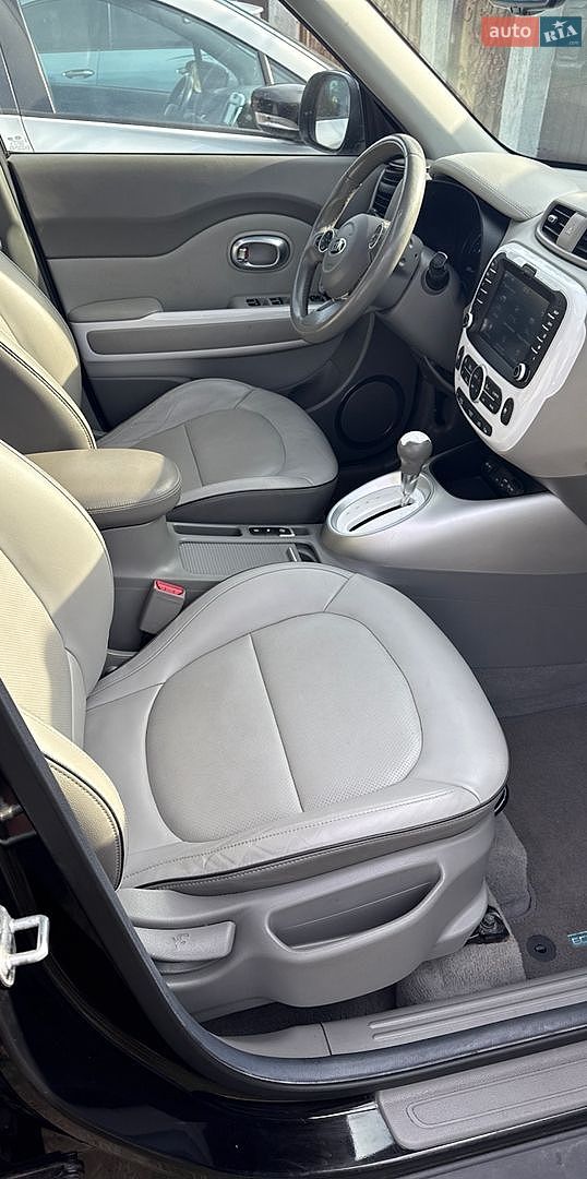 Kia Soul 2018 VIN KNAJX81EFJ7035029 фото оголошення 80 з 89