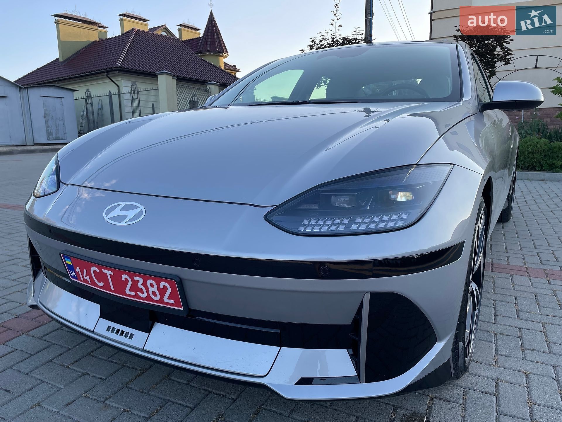 Hyundai Ioniq 6 2023 VIN KMHM34ACXPA051062 фото оголошення 2 з 74