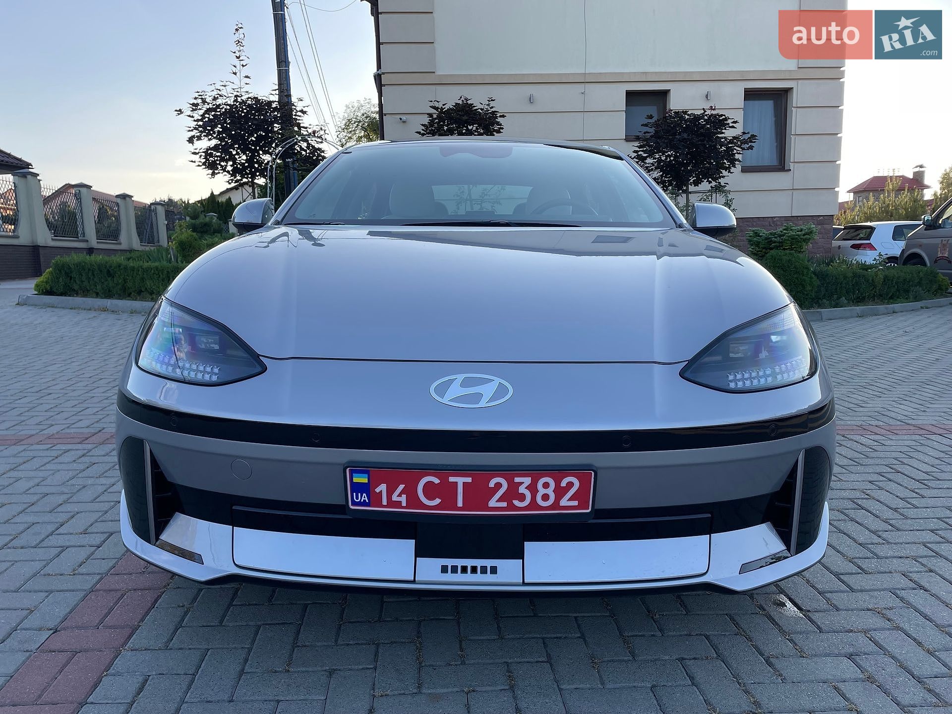 Hyundai Ioniq 6 2023 VIN KMHM34ACXPA051062 фото оголошення 3 з 74
