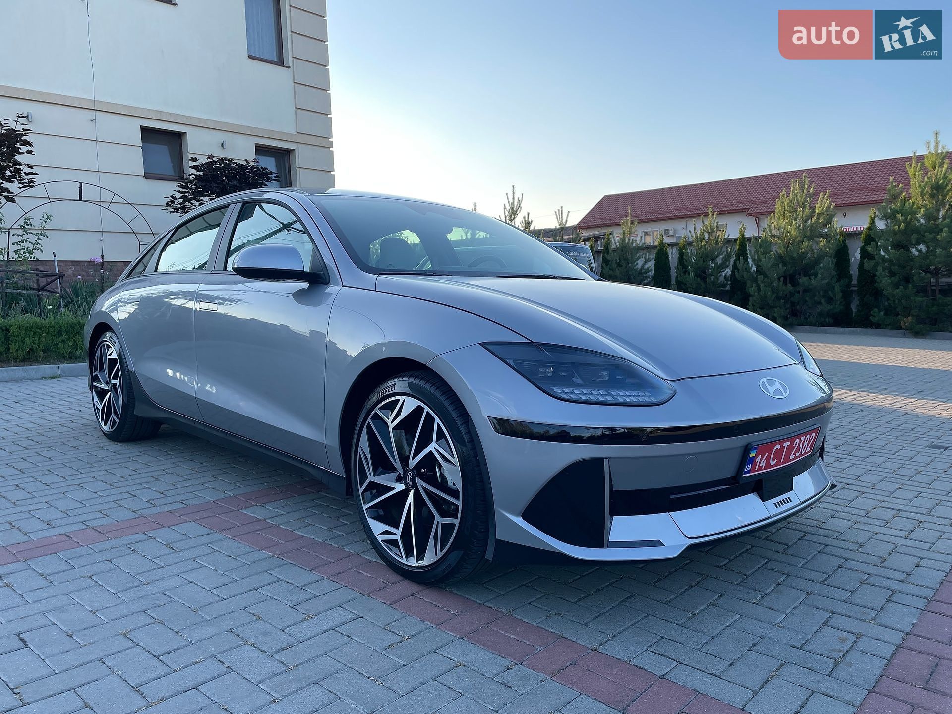 Hyundai Ioniq 6 2023 VIN KMHM34ACXPA051062 фото оголошення 5 з 74