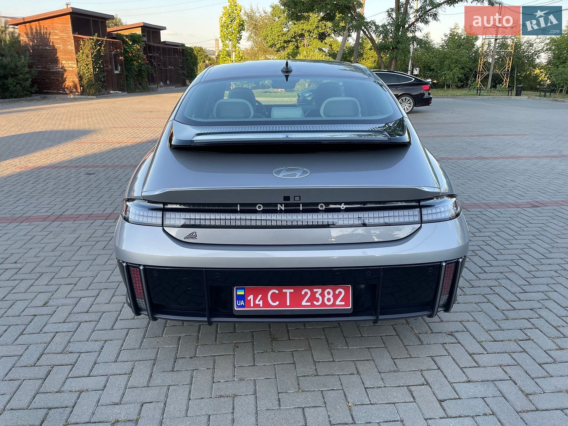 Hyundai Ioniq 6 2023 VIN KMHM34ACXPA051062 фото оголошення 9 з 74