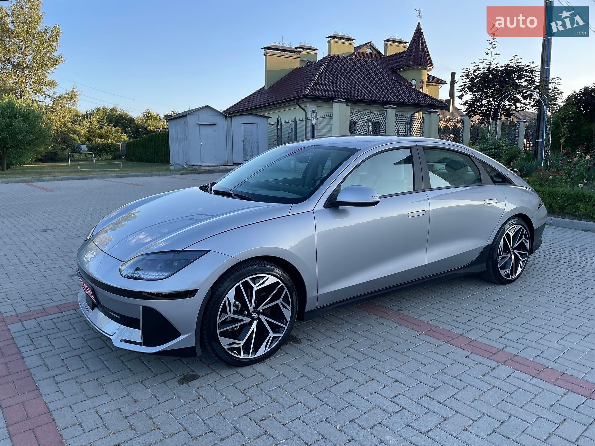 Hyundai Ioniq 6 2023 VIN KMHM34ACXPA051062 фото оголошення 12 з 74
