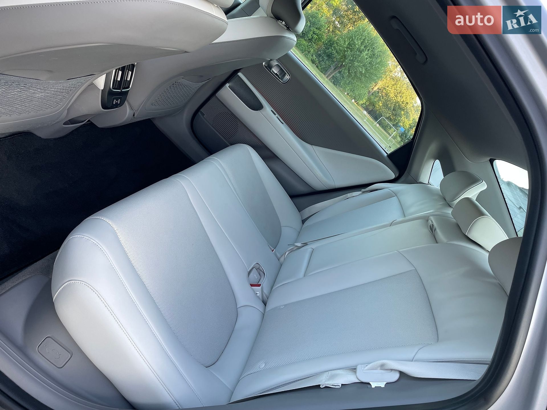 Hyundai Ioniq 6 2023 VIN KMHM34ACXPA051062 фото оголошення 53 з 74