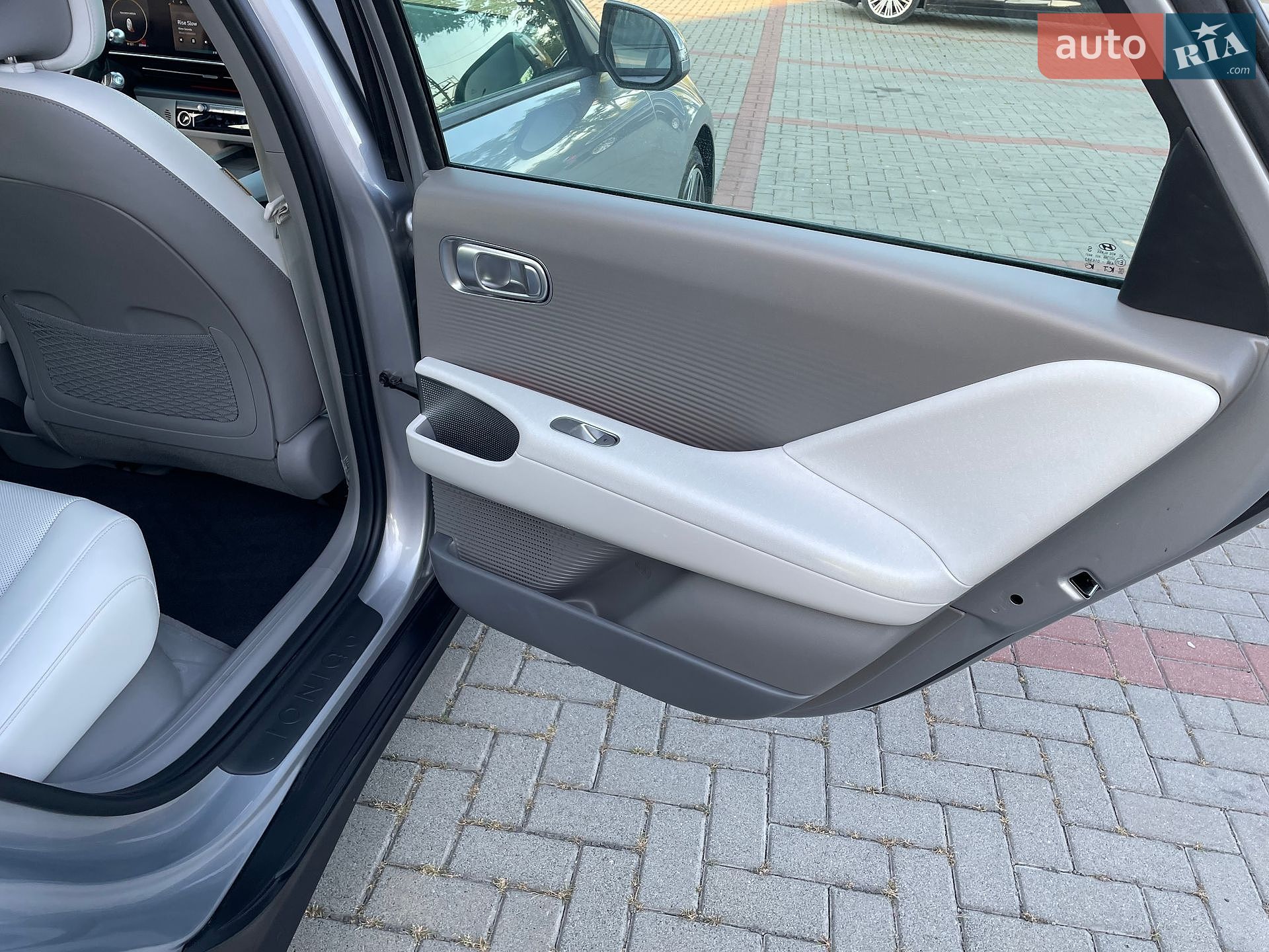 Hyundai Ioniq 6 2023 VIN KMHM34ACXPA051062 фото оголошення 56 з 74