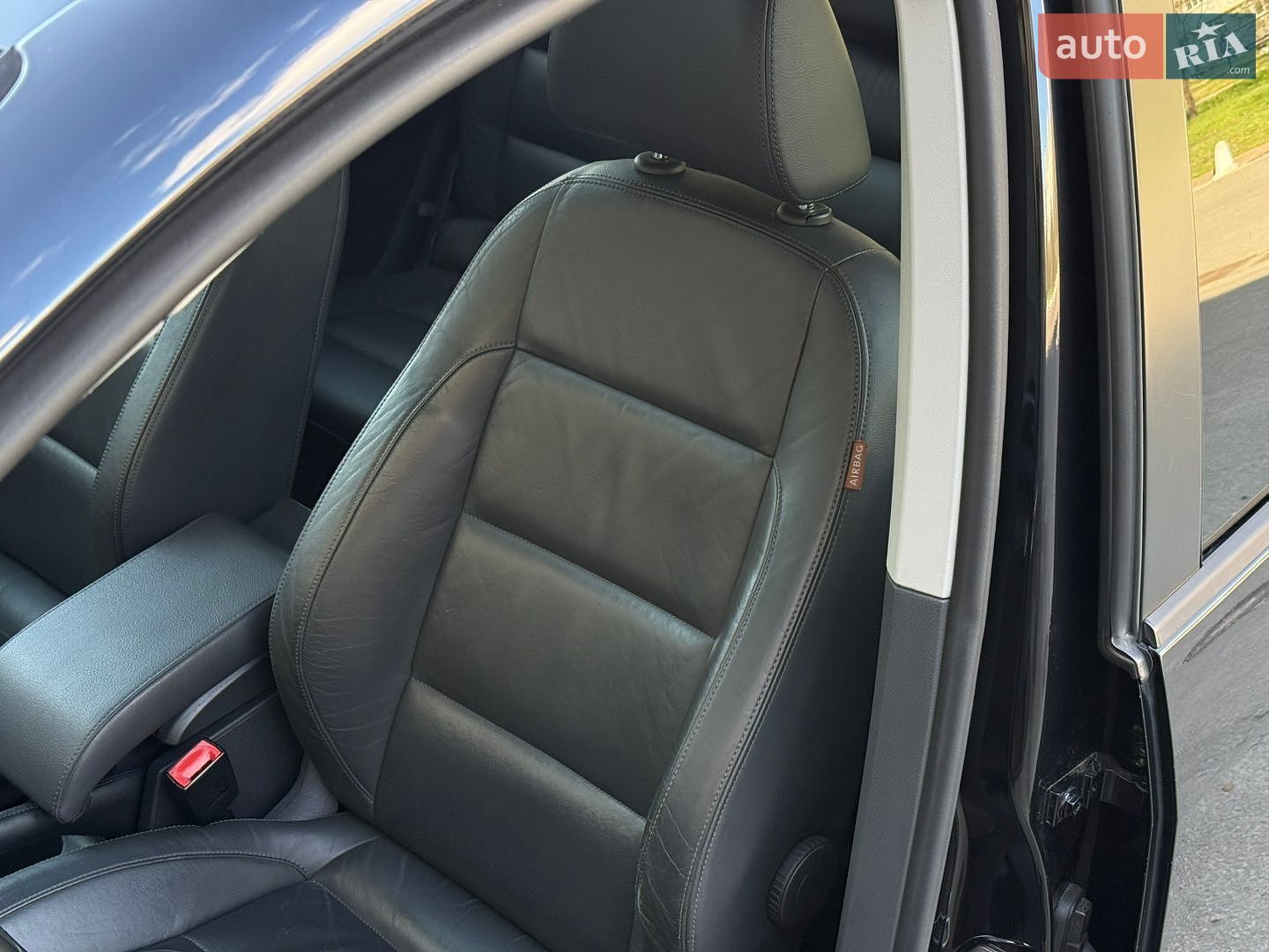 Volkswagen Touran 2011 VIN WVGZZZ1TZBW044604 фото оголошення 16 з 46