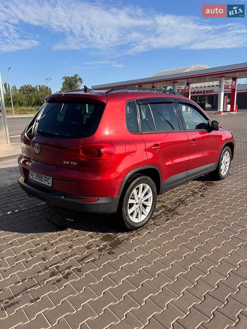Volkswagen Tiguan 2015 VIN WVGAV7AX5FW024404 фото оголошення 4 з 12