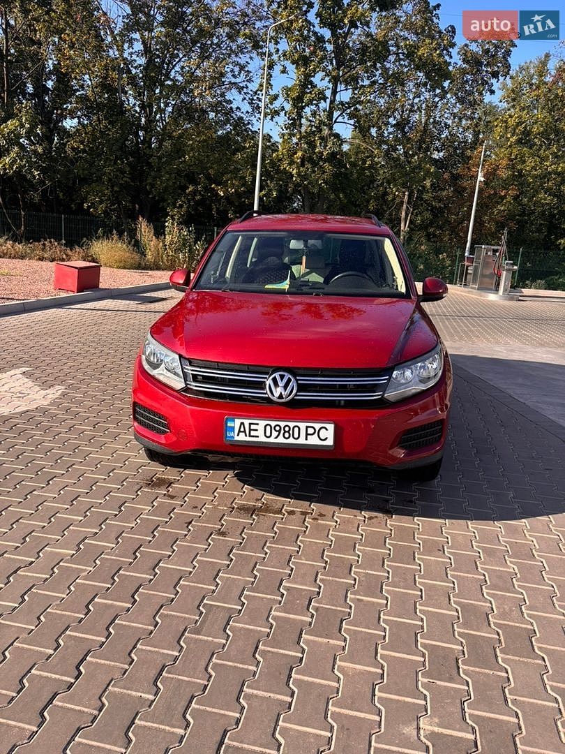 Volkswagen Tiguan 2015 VIN WVGAV7AX5FW024404 фото оголошення 3 з 12