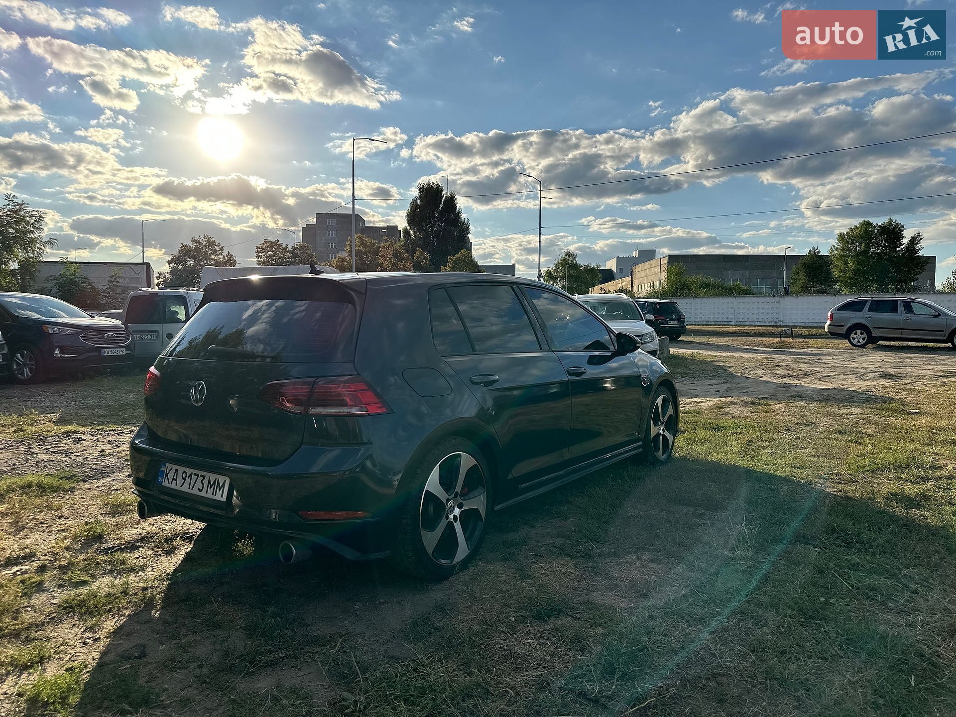 Volkswagen Golf GTI 2018 VIN 3VW5T7AU7KM002820 фото оголошення 5 з 13