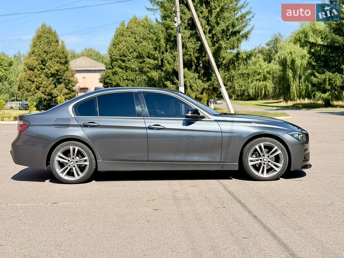BMW 3 Series 2017 VIN WBA8D9G38HNU64726 фото оголошення 6 з 25