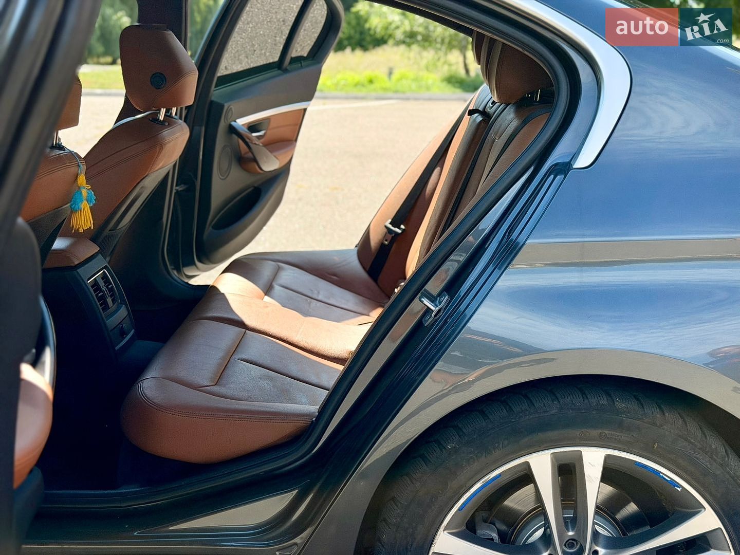 BMW 3 Series 2017 VIN WBA8D9G38HNU64726 фото оголошення 17 з 25