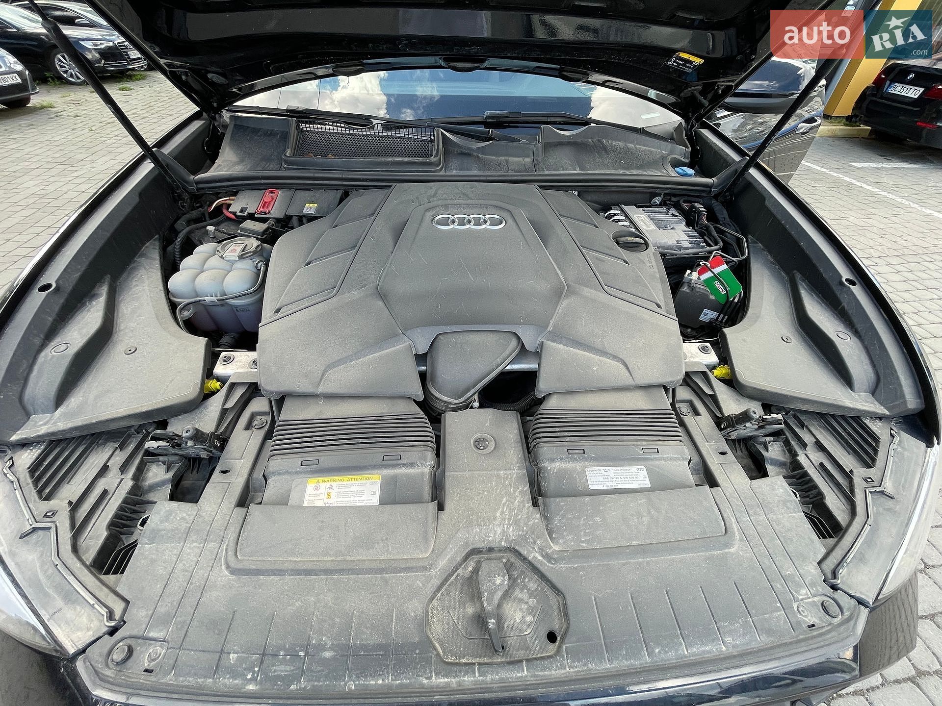 Audi Q8 2021 VIN WA1EVAF15MD036255 фото оголошення 15 з 16