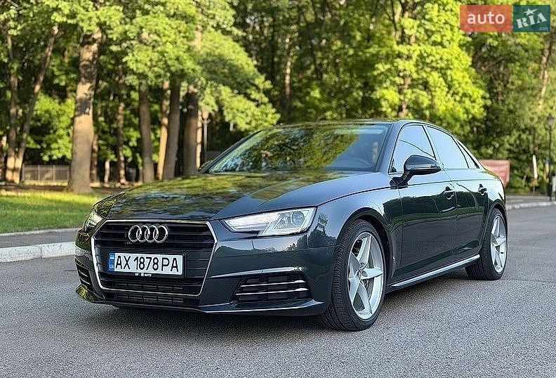 Audi A4 2018 VIN WAUDNAF48JA139823 фото оголошення 2 з 14