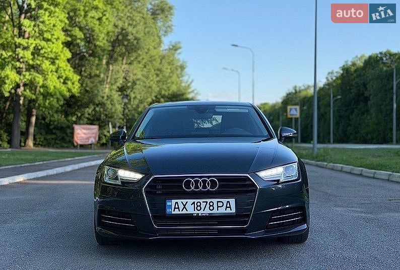 Audi A4 2018 VIN WAUDNAF48JA139823 фото оголошення 3 з 14