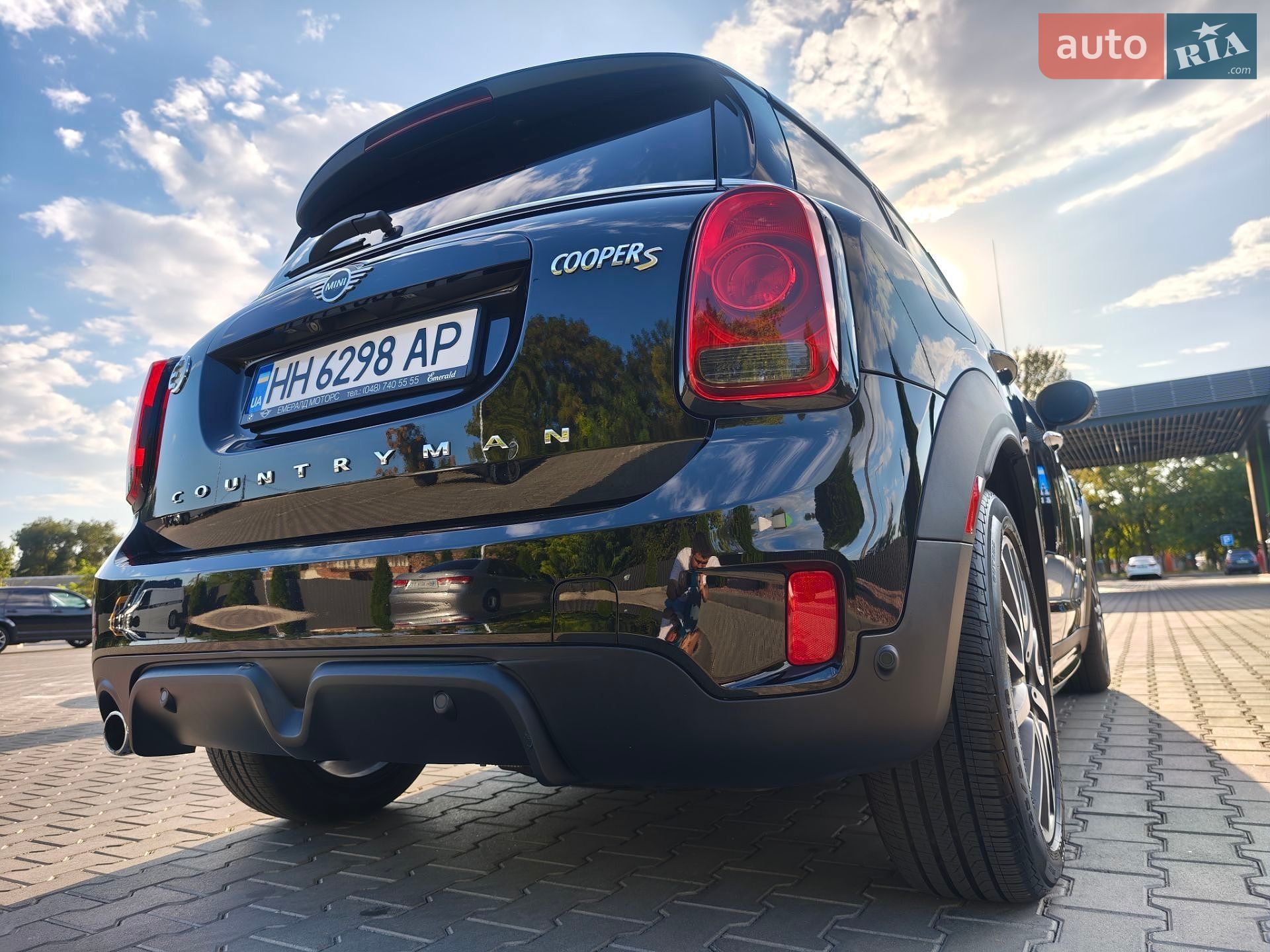 Mini Countryman 2018 VIN WMZYU7C59K3F93949 фото оголошення 9 з 45