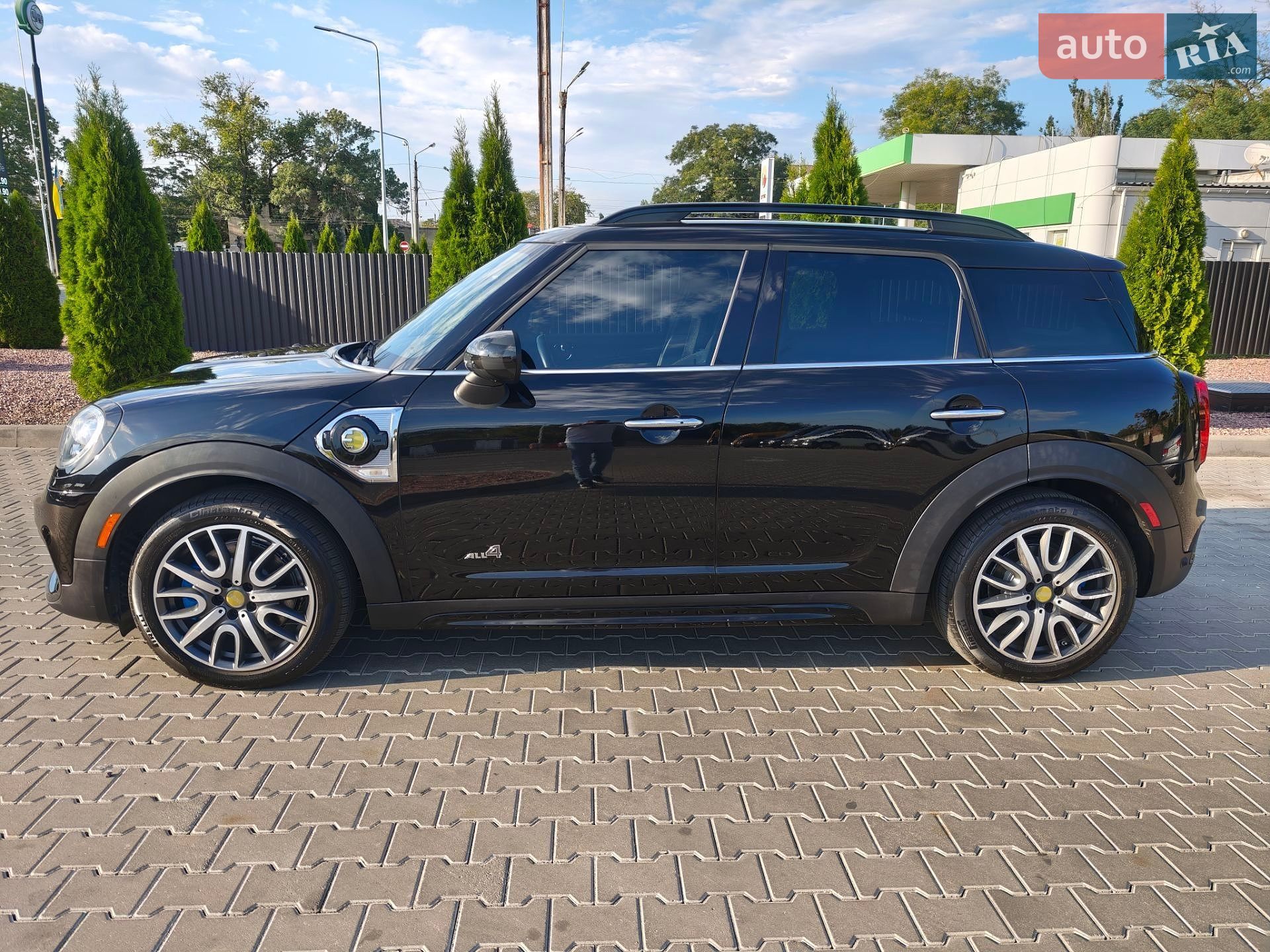 Mini Countryman 2018 VIN WMZYU7C59K3F93949 фото оголошення 6 з 45