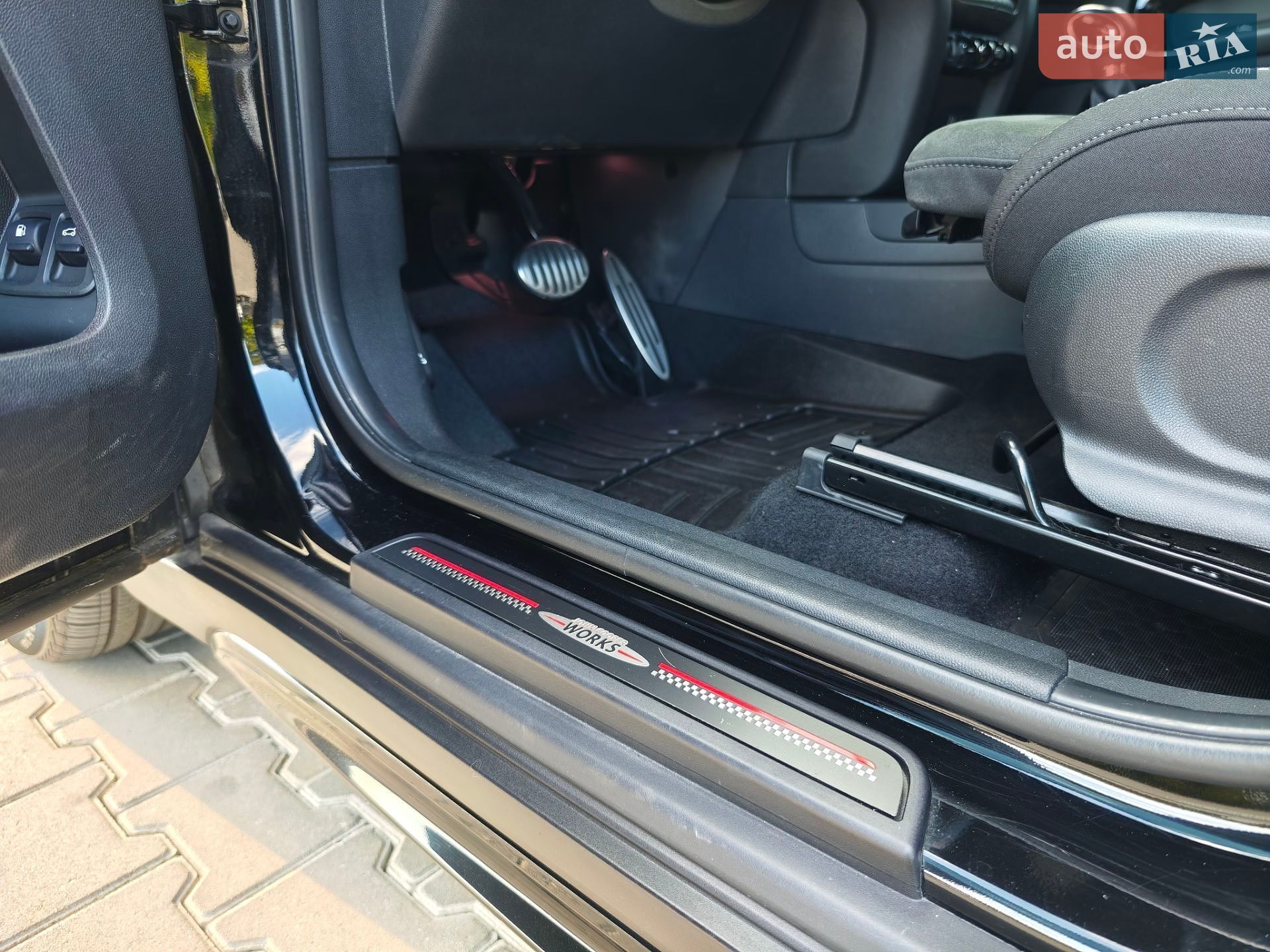 Mini Countryman 2018 VIN WMZYU7C59K3F93949 фото оголошення 20 з 45