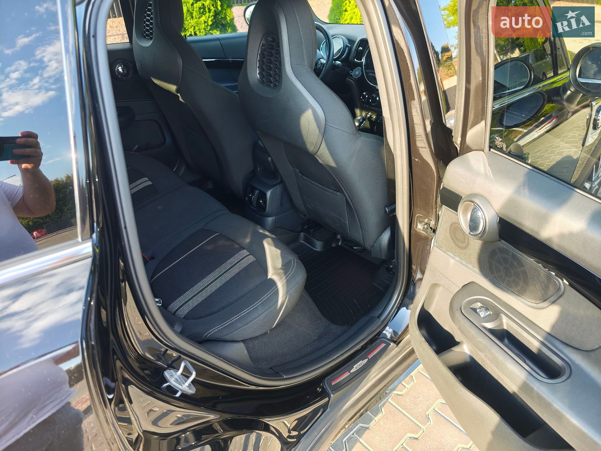 Mini Countryman 2018 VIN WMZYU7C59K3F93949 фото оголошення 30 з 45