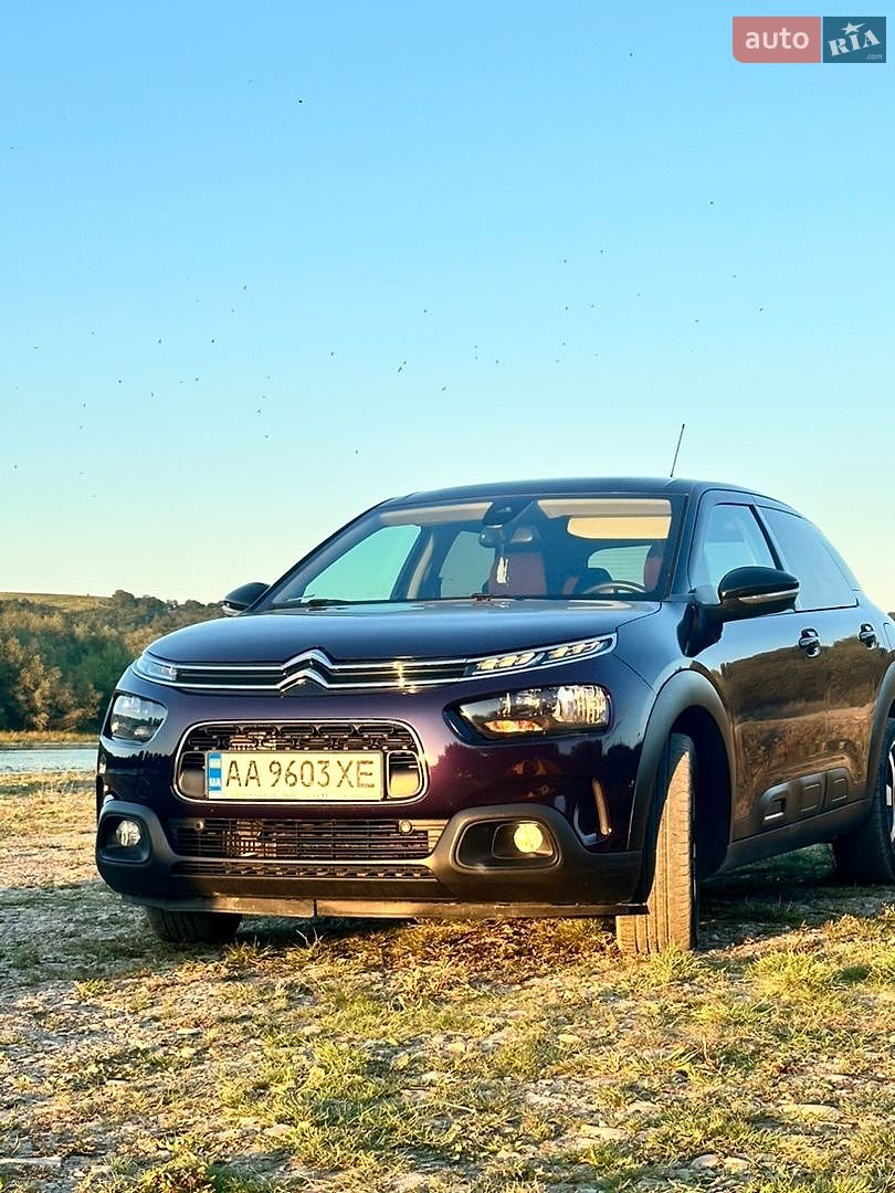 Citroen C4 Cactus 2019 VIN VF70BYHXXKE503923 фото оголошення 2 з 10