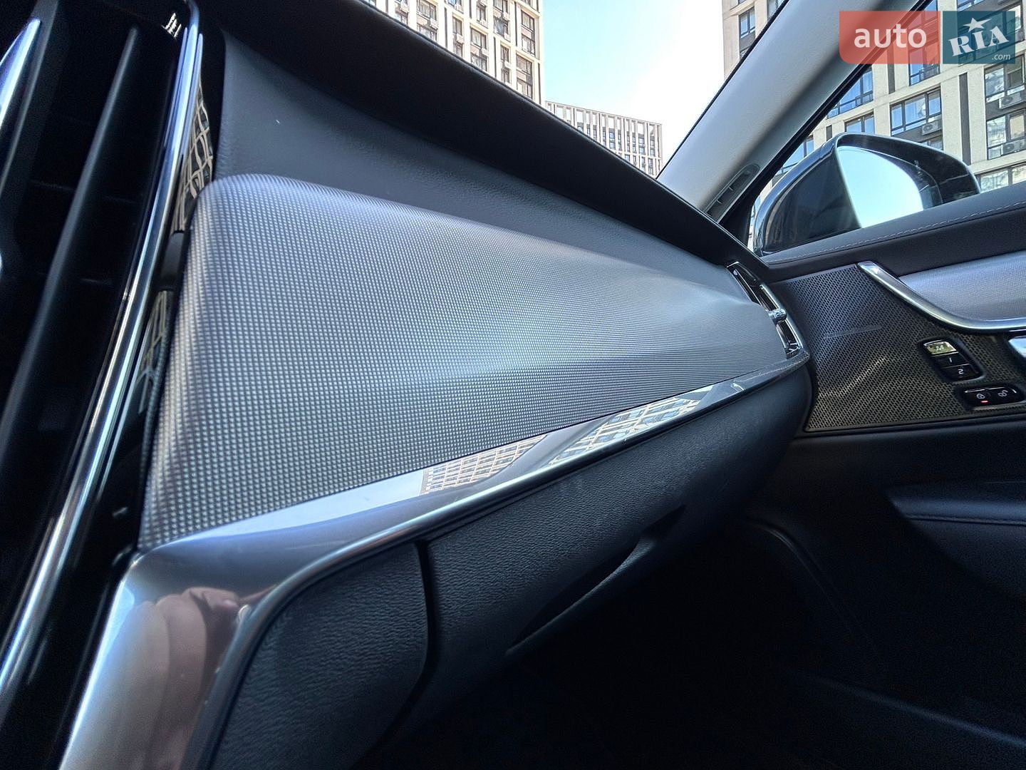 Volvo S90 2022 VIN LVYPSL1V1PP117858 фото оголошення 13 з 17