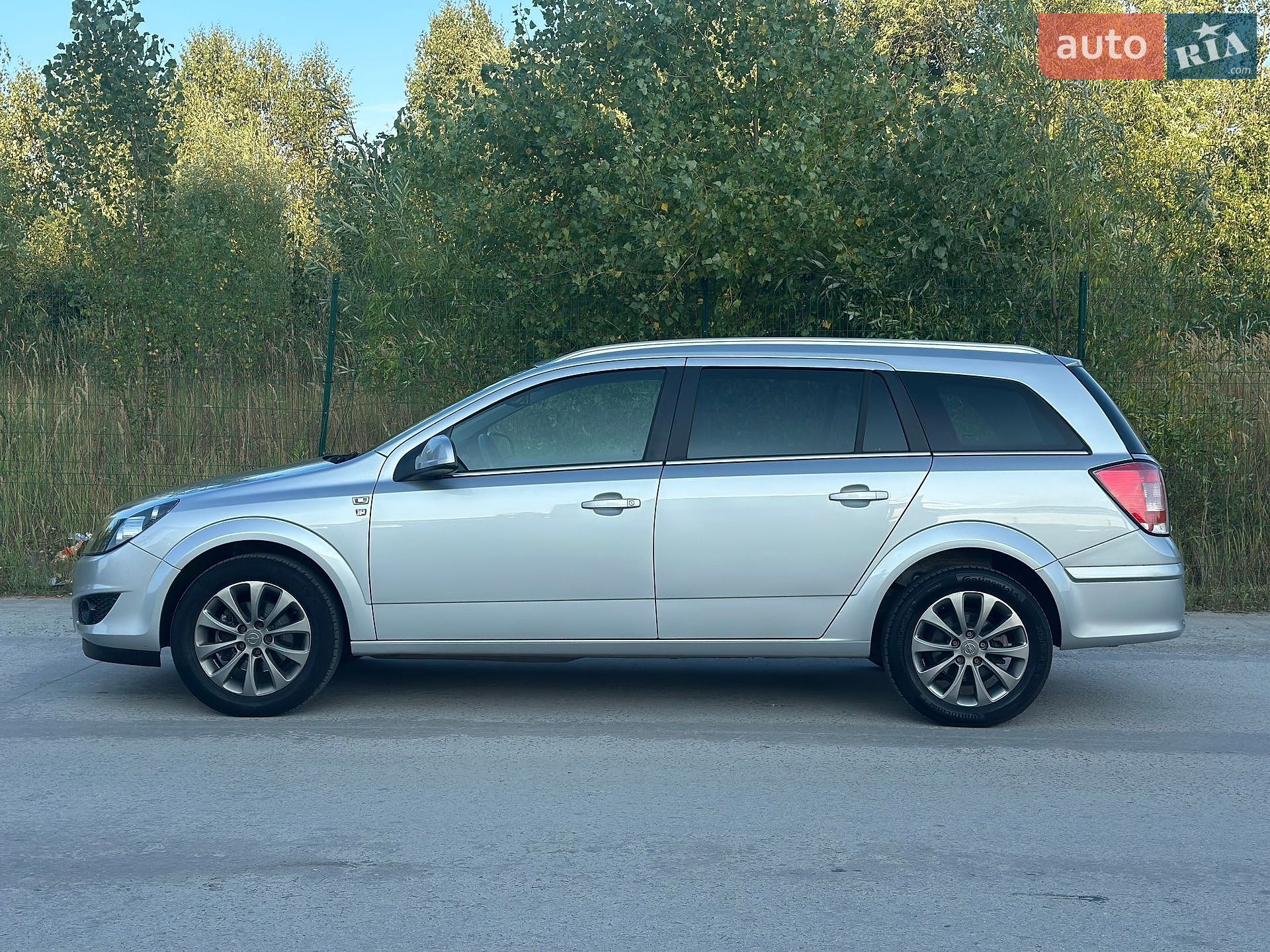 Opel Astra 2010 VIN W0L0AHL35A2127083 фото оголошення 4 з 53