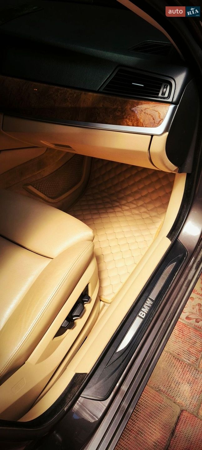 BMW 5 Series 2011 VIN WBAFU7C58BDU54004 фото оголошення 9 з 34