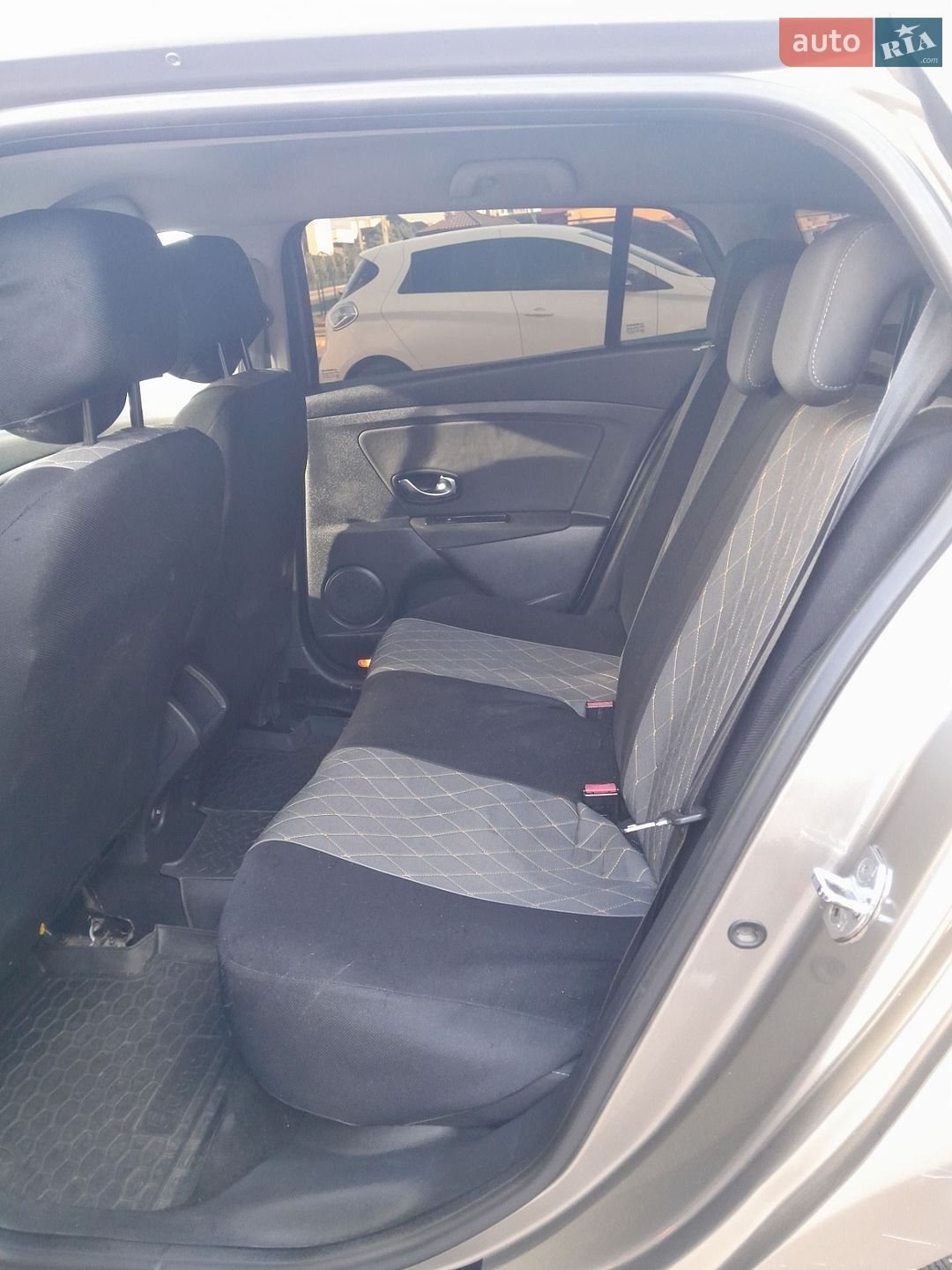 Renault Megane 2010 VIN VF1KZ1G0644675198 фото оголошення 12 з 15