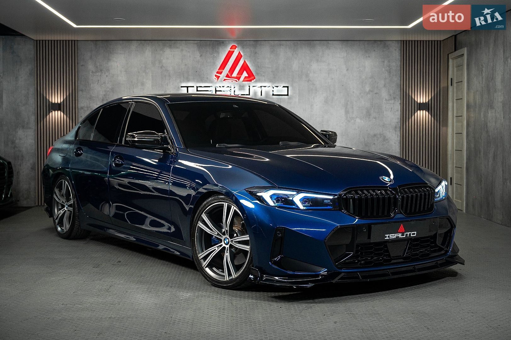 BMW 3 Series 2019 VIN WBA5R1C55KAK11116 фото оголошення 2 з 31