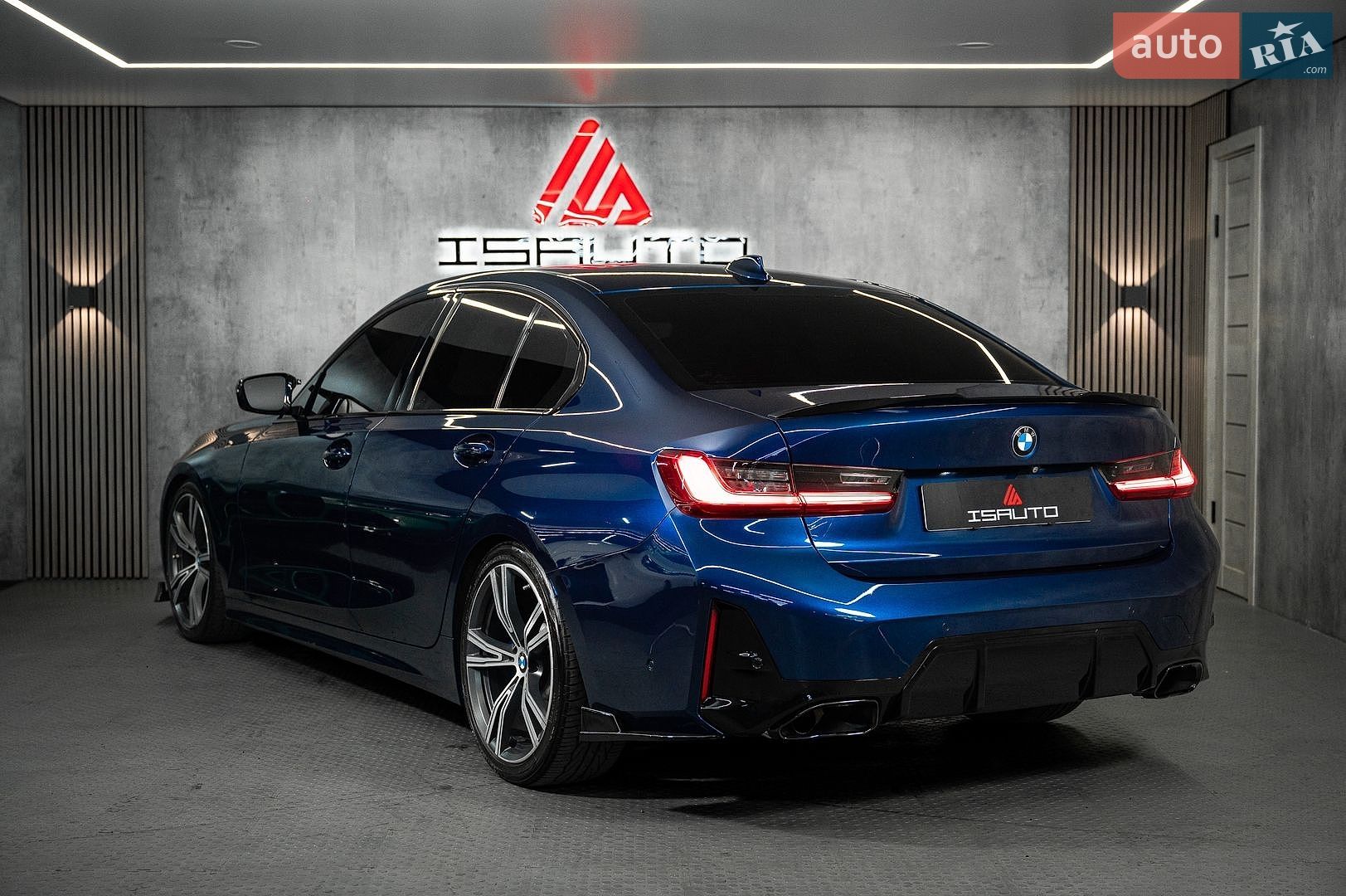 BMW 3 Series 2019 VIN WBA5R1C55KAK11116 фото оголошення 16 з 31