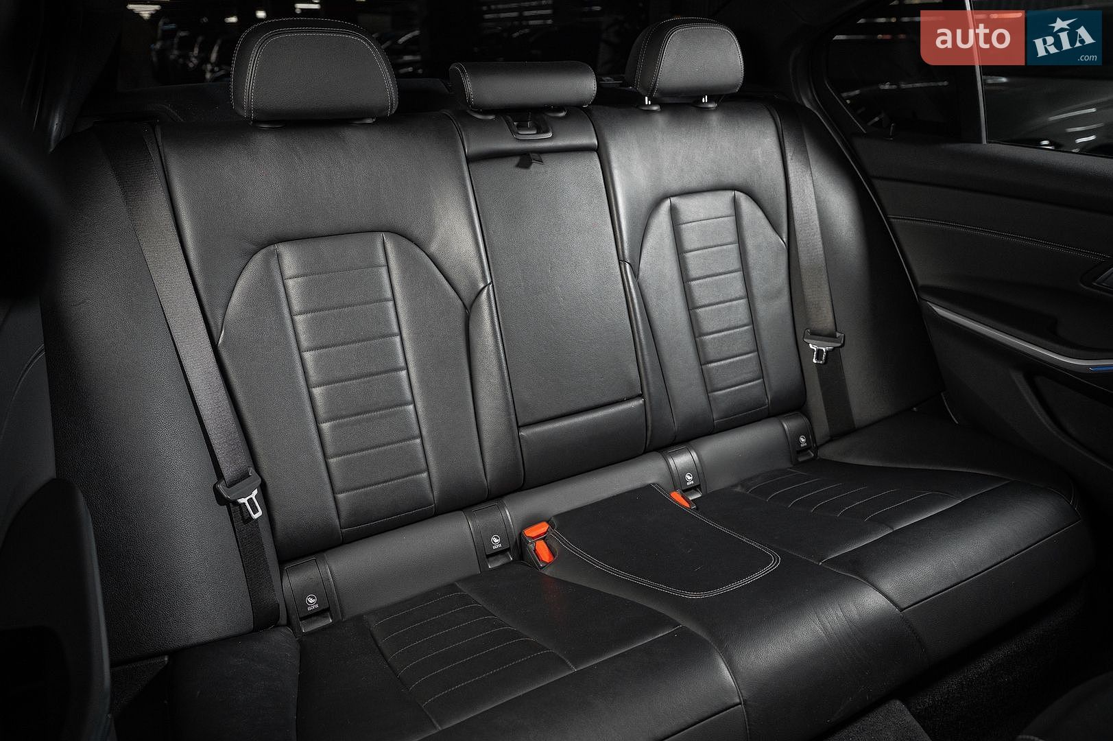 BMW 3 Series 2019 VIN WBA5R1C55KAK11116 фото оголошення 29 з 31