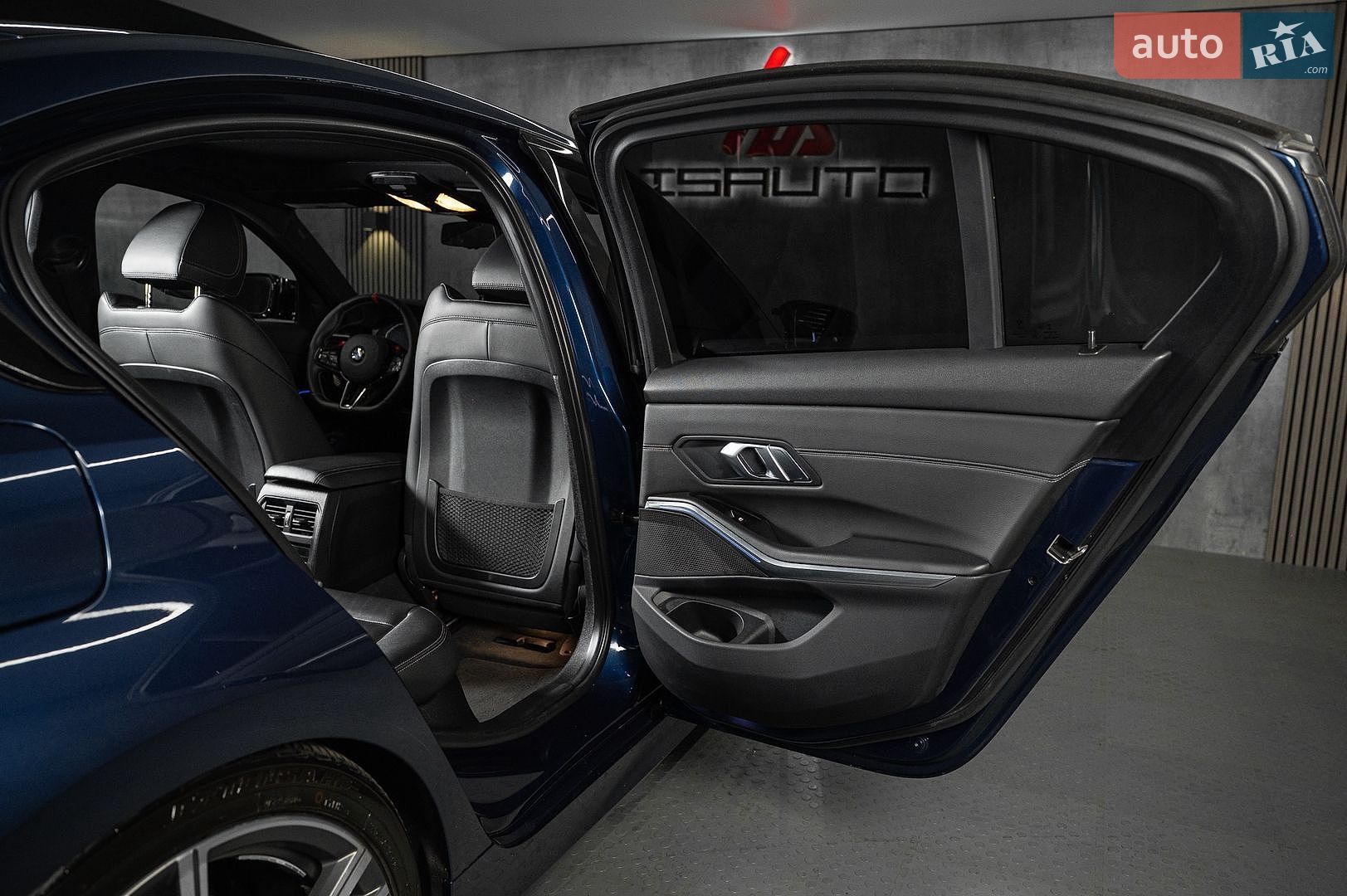 BMW 3 Series 2019 VIN WBA5R1C55KAK11116 фото оголошення 30 з 31