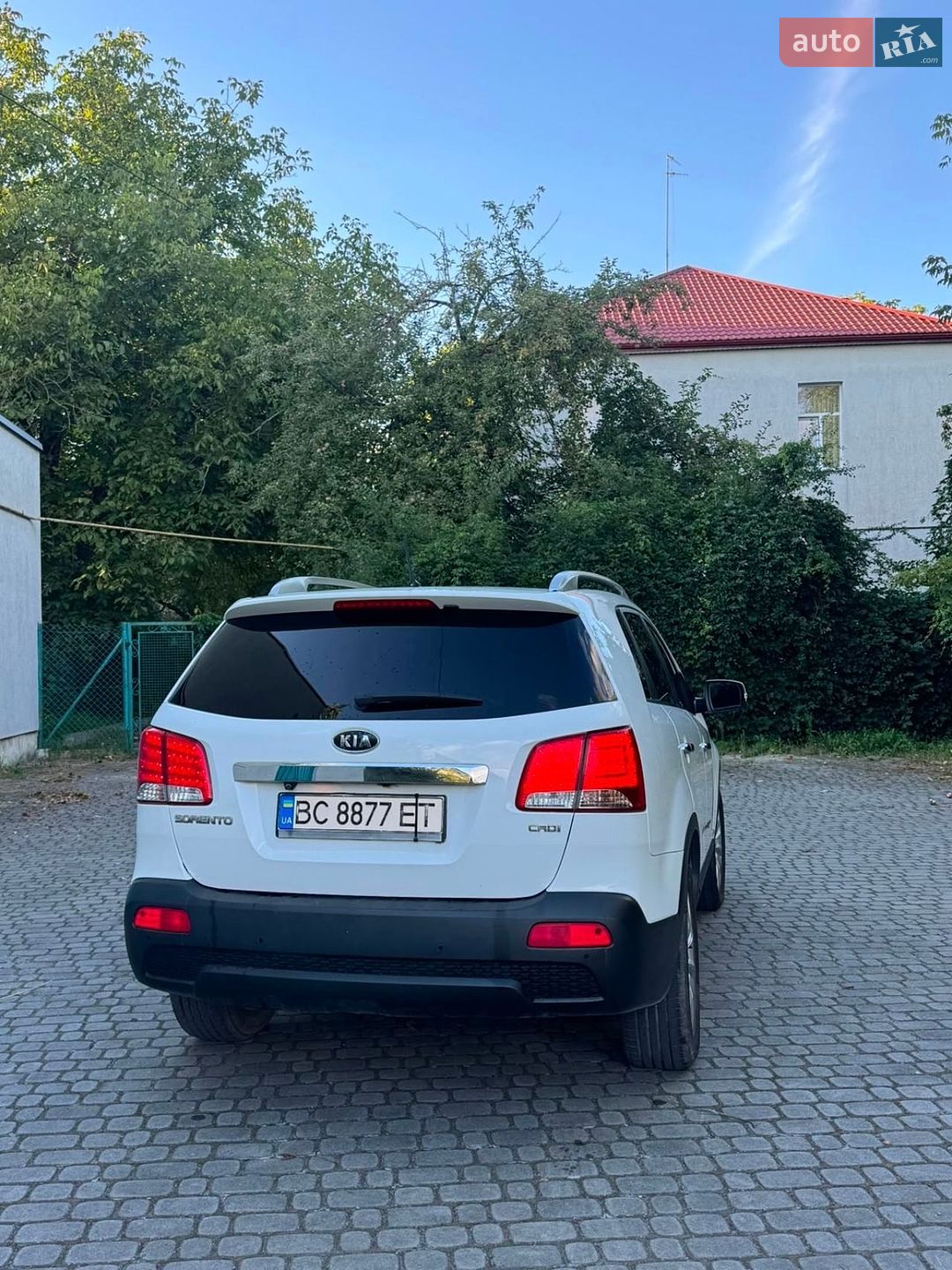 Kia Sorento 2010 VIN KNAKU814CB5130150 фото оголошення 4 з 8