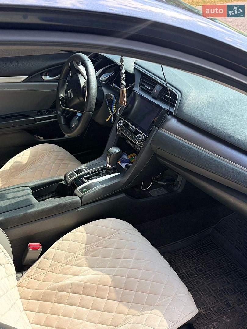 Honda Civic 2017 VIN 19XFC1F30HE023970 фото оголошення 4 з 11