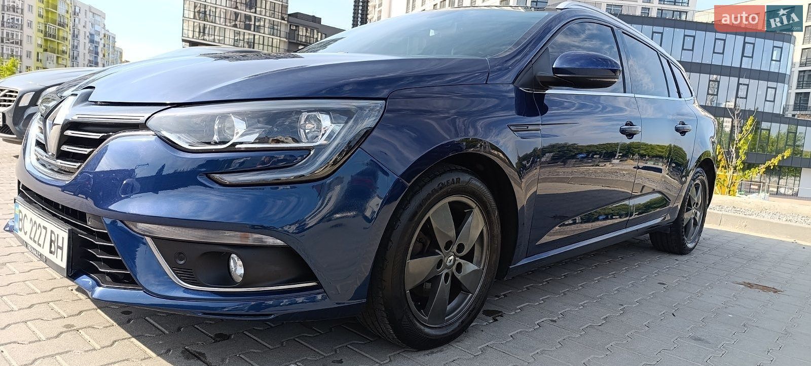 Renault Megane 2018 VIN VF1RFB00261003677 фото оголошення 4 з 17