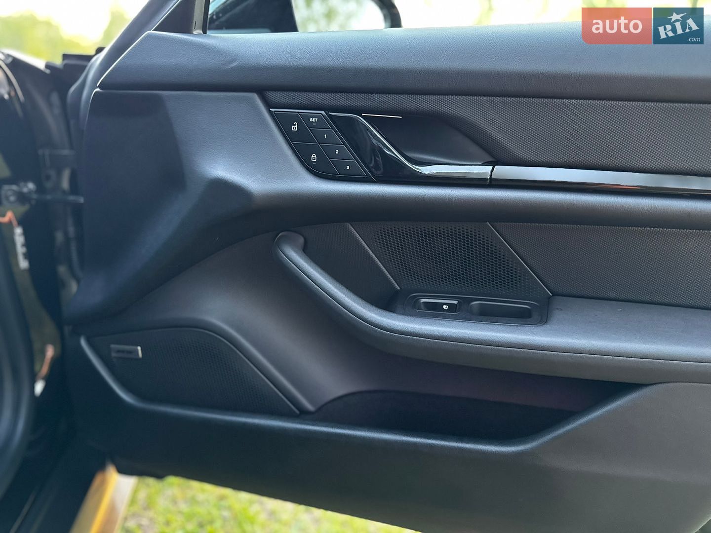 Porsche Taycan 2022 VIN WP0ZZZY10PSA69335 фото оголошення 13 з 78