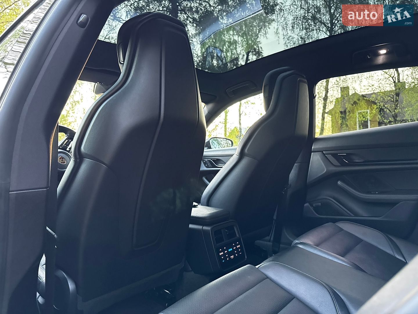 Porsche Taycan 2022 VIN WP0ZZZY10PSA69335 фото оголошення 20 з 78