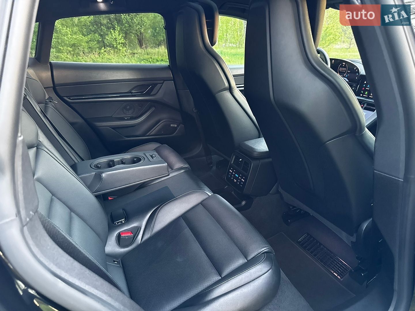 Porsche Taycan 2022 VIN WP0ZZZY10PSA69335 фото оголошення 28 з 78