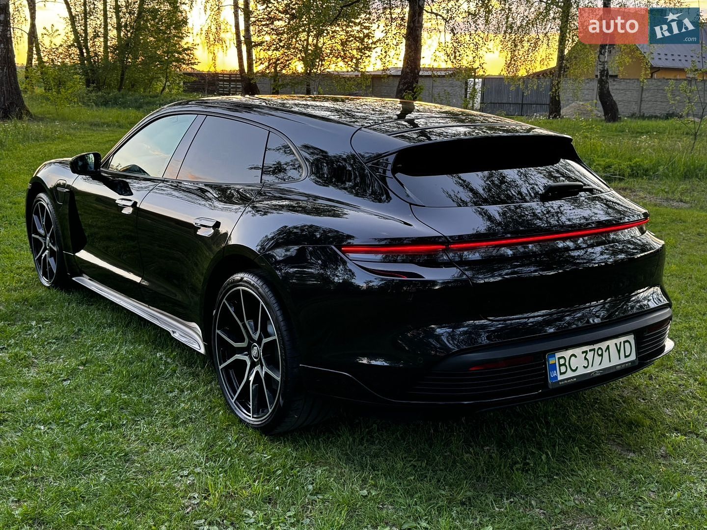Porsche Taycan 2022 VIN WP0ZZZY10PSA69335 фото оголошення 50 з 78