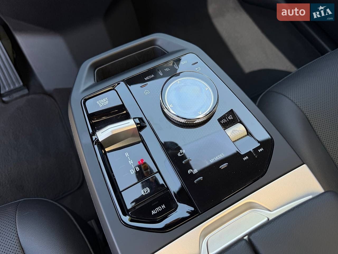 BMW IX 2024 VIN WB523CF02RCS04556 фото оголошення 40 з 52