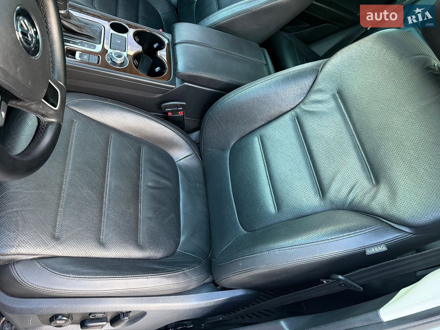 Volkswagen Touareg 2015 VIN WVGEP9BP9GD000917 фото оголошення 30 з 45