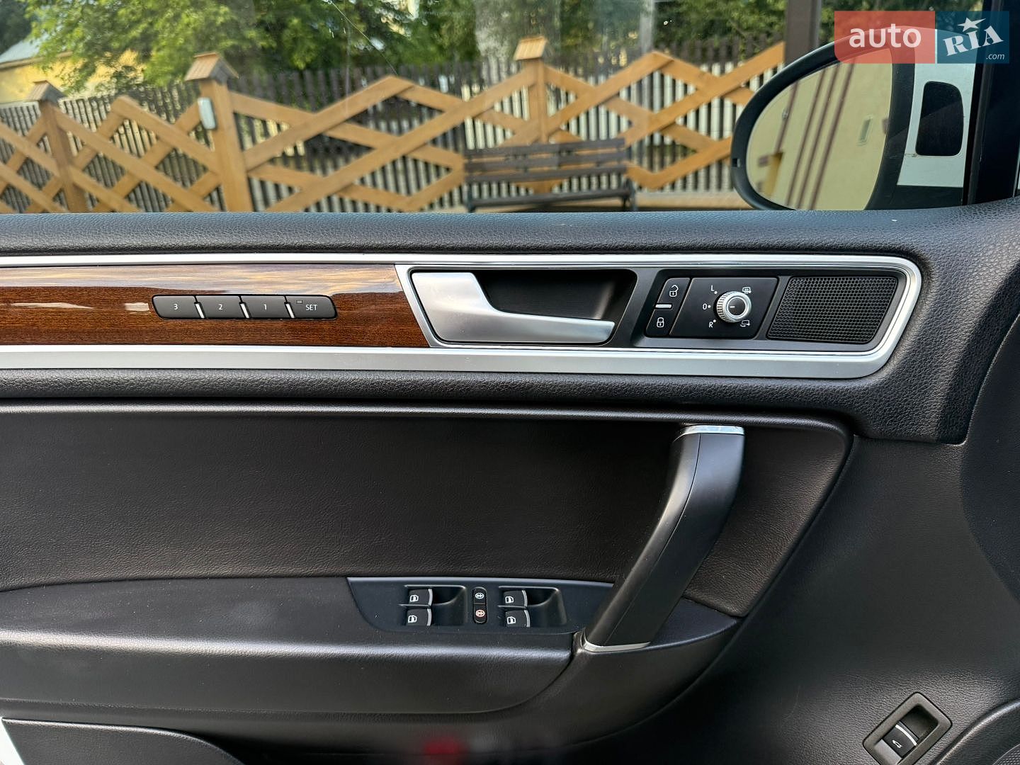 Volkswagen Touareg 2015 VIN WVGEP9BP9GD000917 фото оголошення 35 з 45