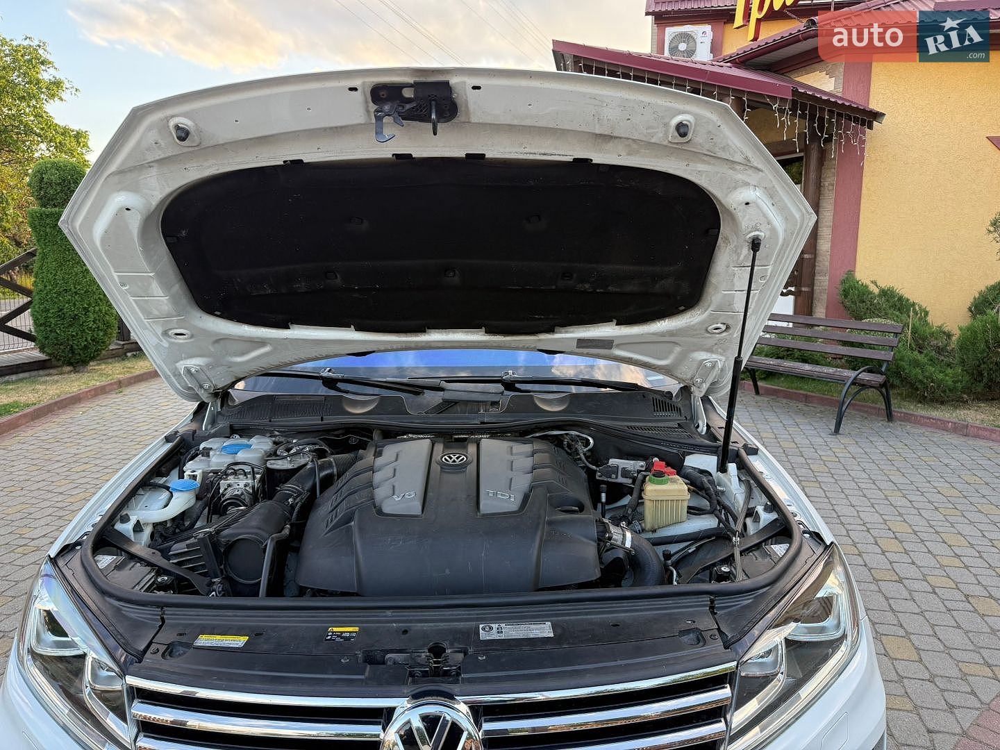 Volkswagen Touareg 2015 VIN WVGEP9BP9GD000917 фото оголошення 41 з 45