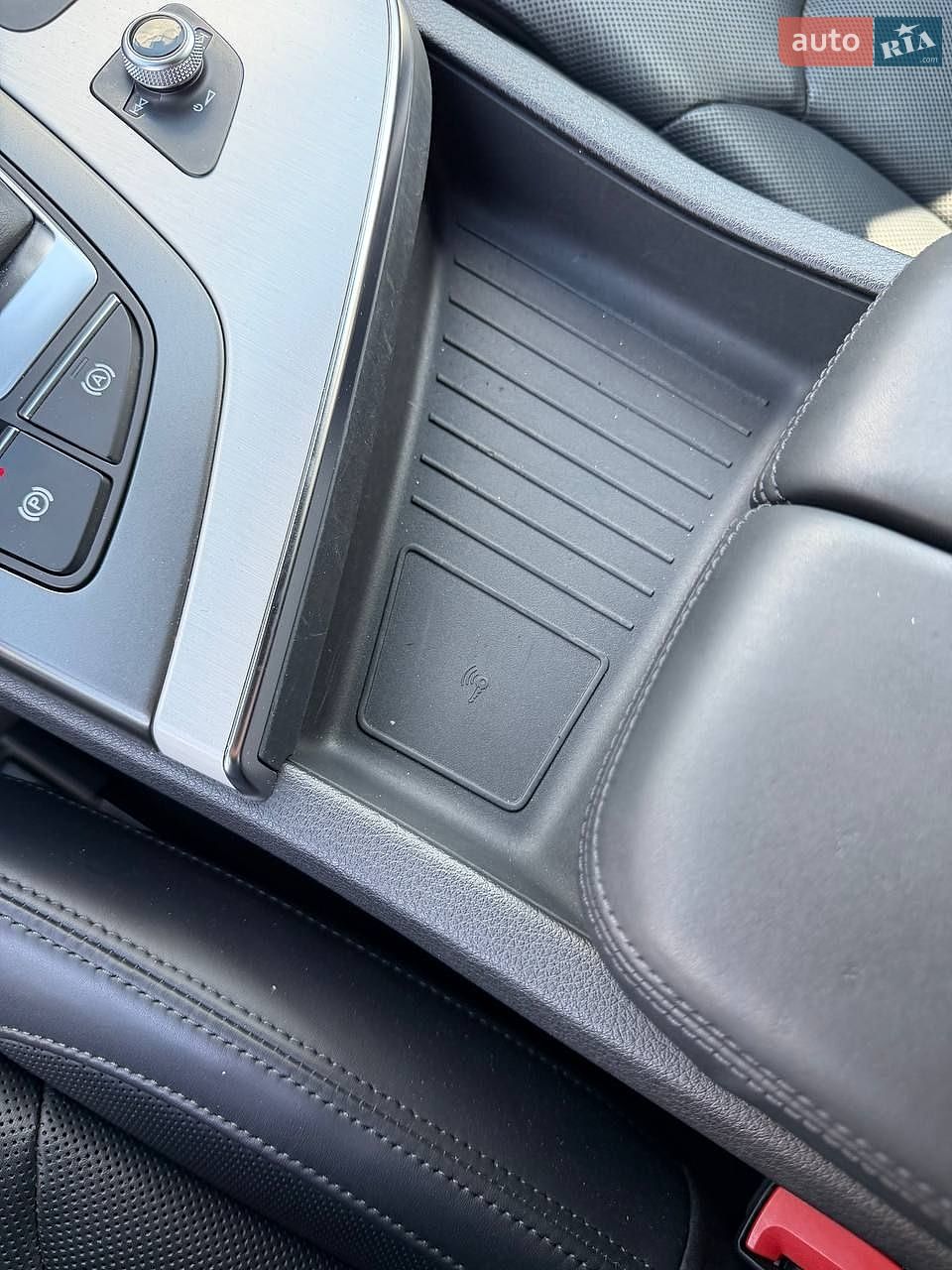 Audi Q7 2018 VIN WAUZZZ4M7KD015781 фото оголошення 32 з 47