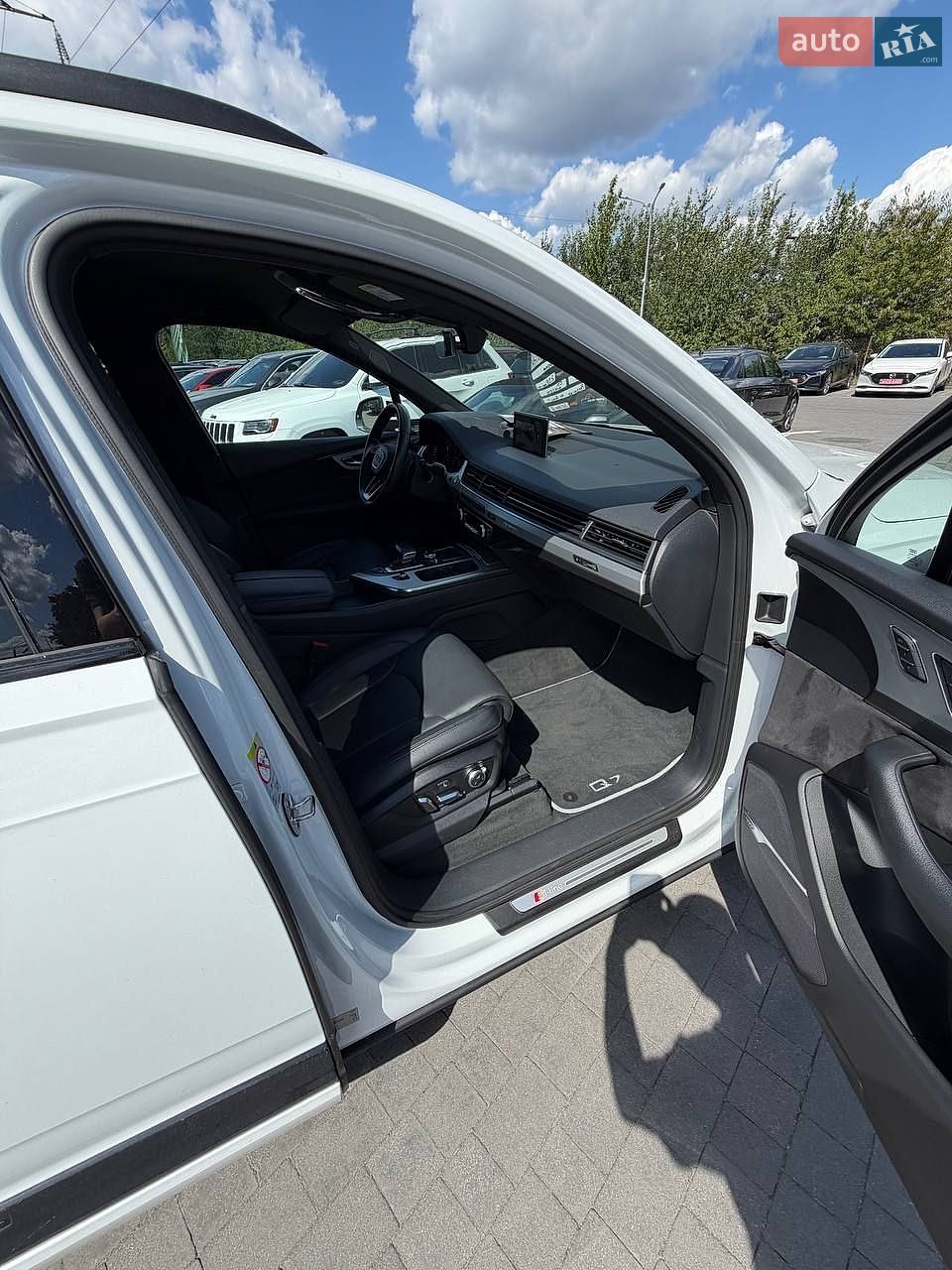 Audi Q7 2018 VIN WAUZZZ4M7KD015781 фото оголошення 40 з 47