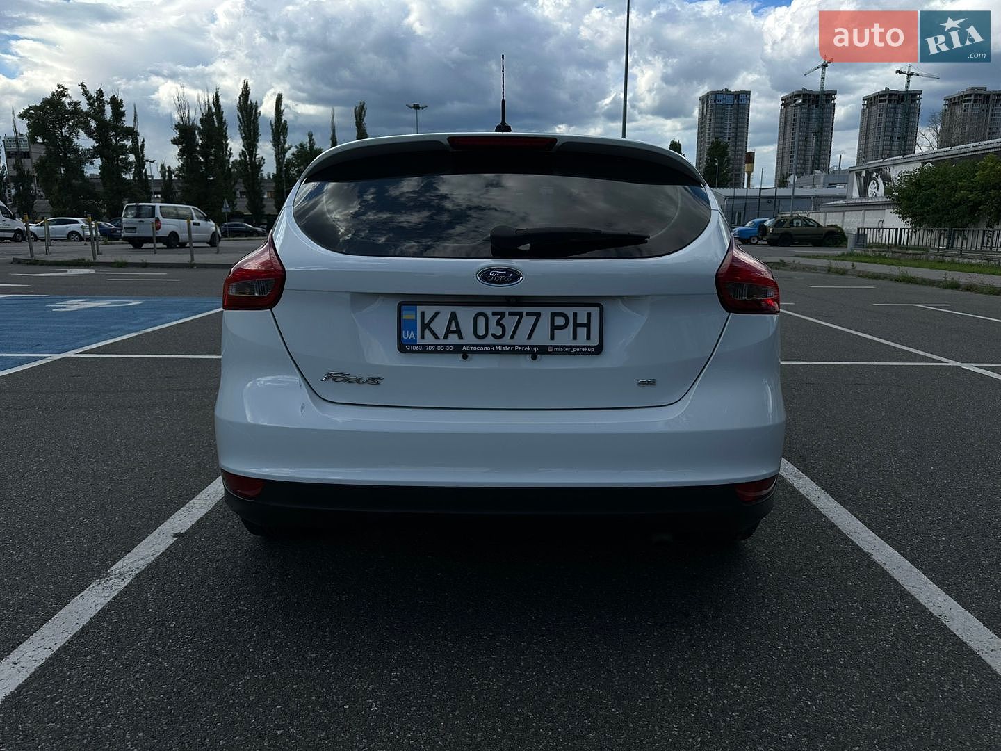 Ford Focus 2016 VIN 1FADP3K20GL296343 фото оголошення 6 з 16