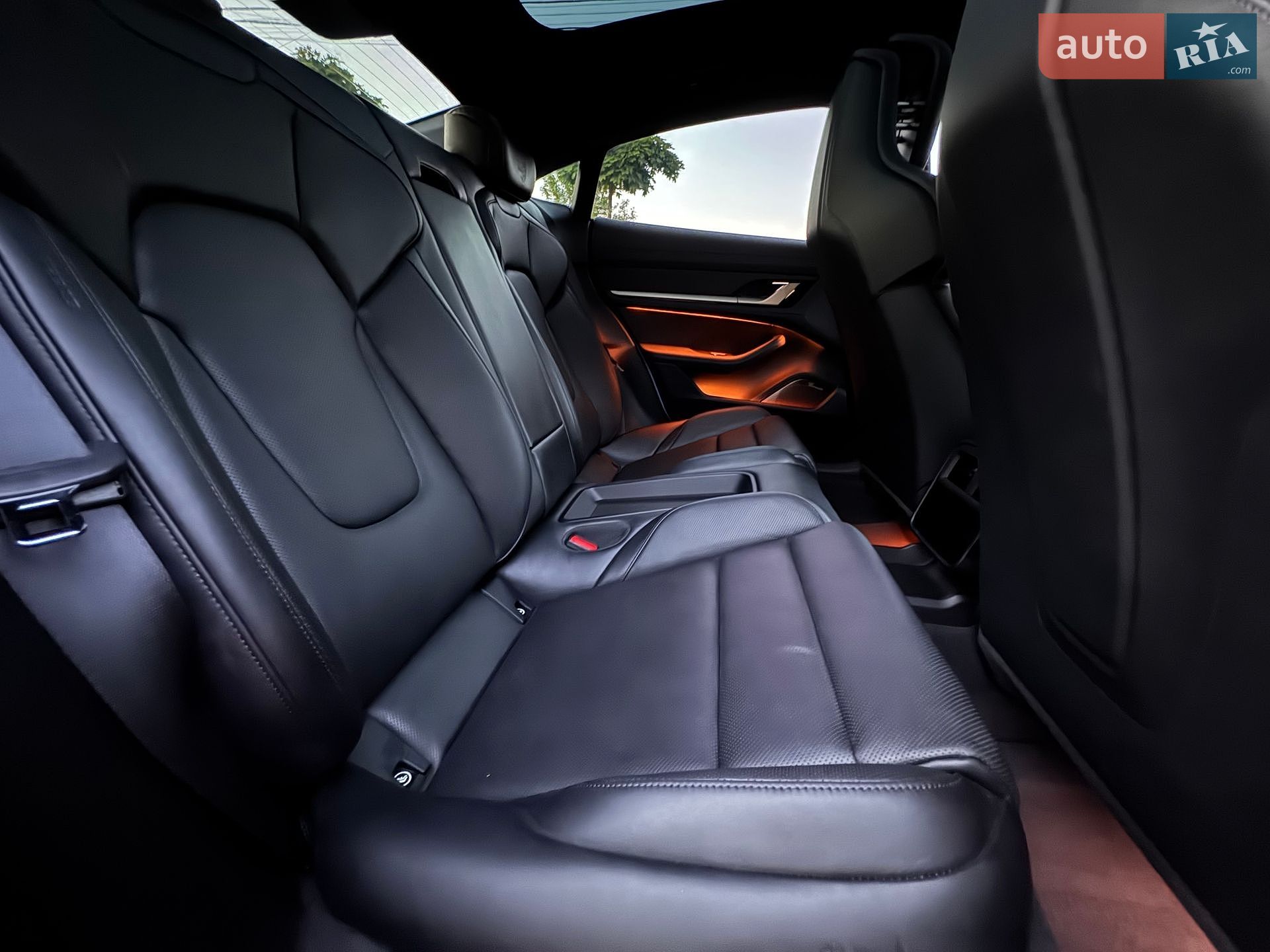 Porsche Taycan 2020 VIN WP0AC2Y11LSA72325 фото оголошення 31 з 34