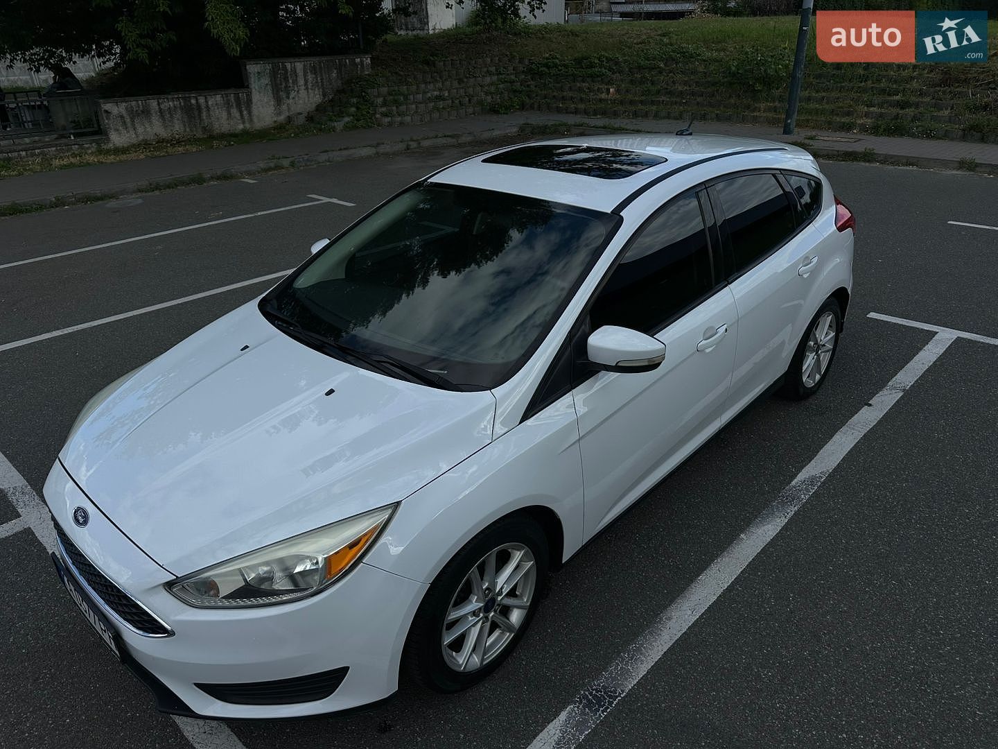 Ford Focus 2016 VIN 1FADP3K20GL296343 фото оголошення 9 з 16