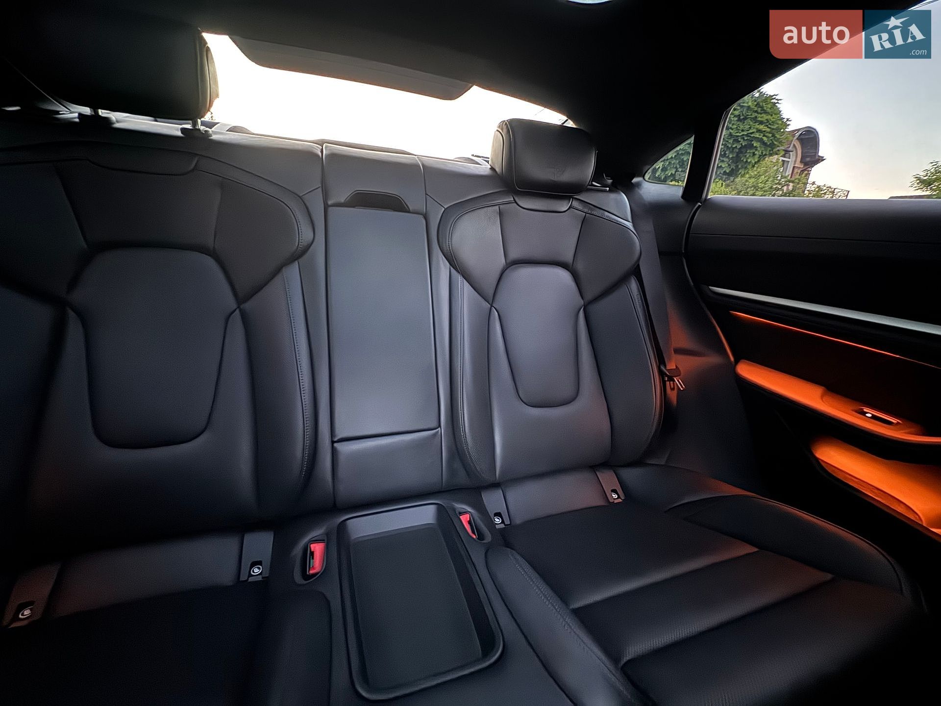 Porsche Taycan 2020 VIN WP0AC2Y11LSA72325 фото оголошення 29 з 34