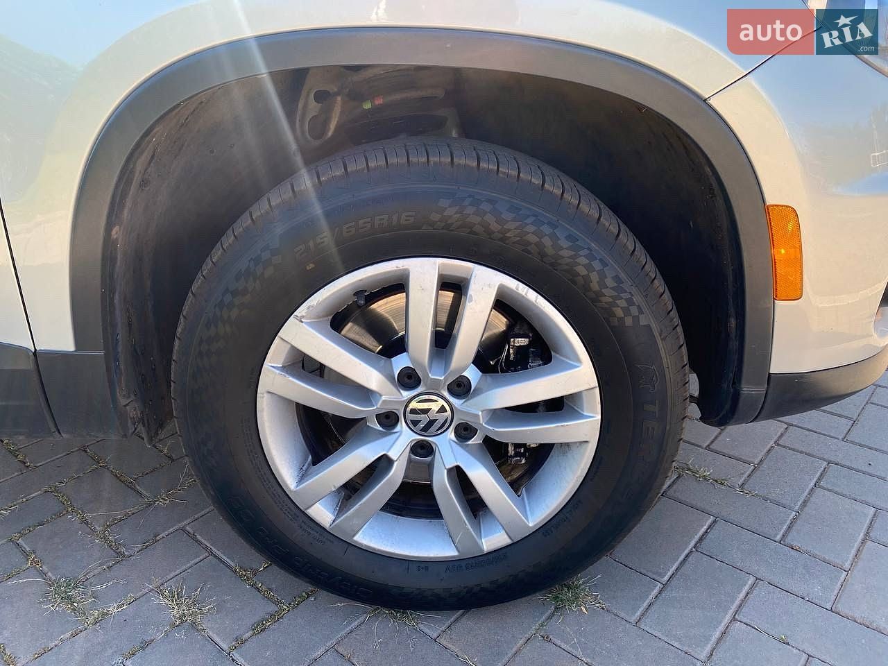 Volkswagen Tiguan 2014 VIN WVGBV7AX1FW522183 фото оголошення 8 з 13
