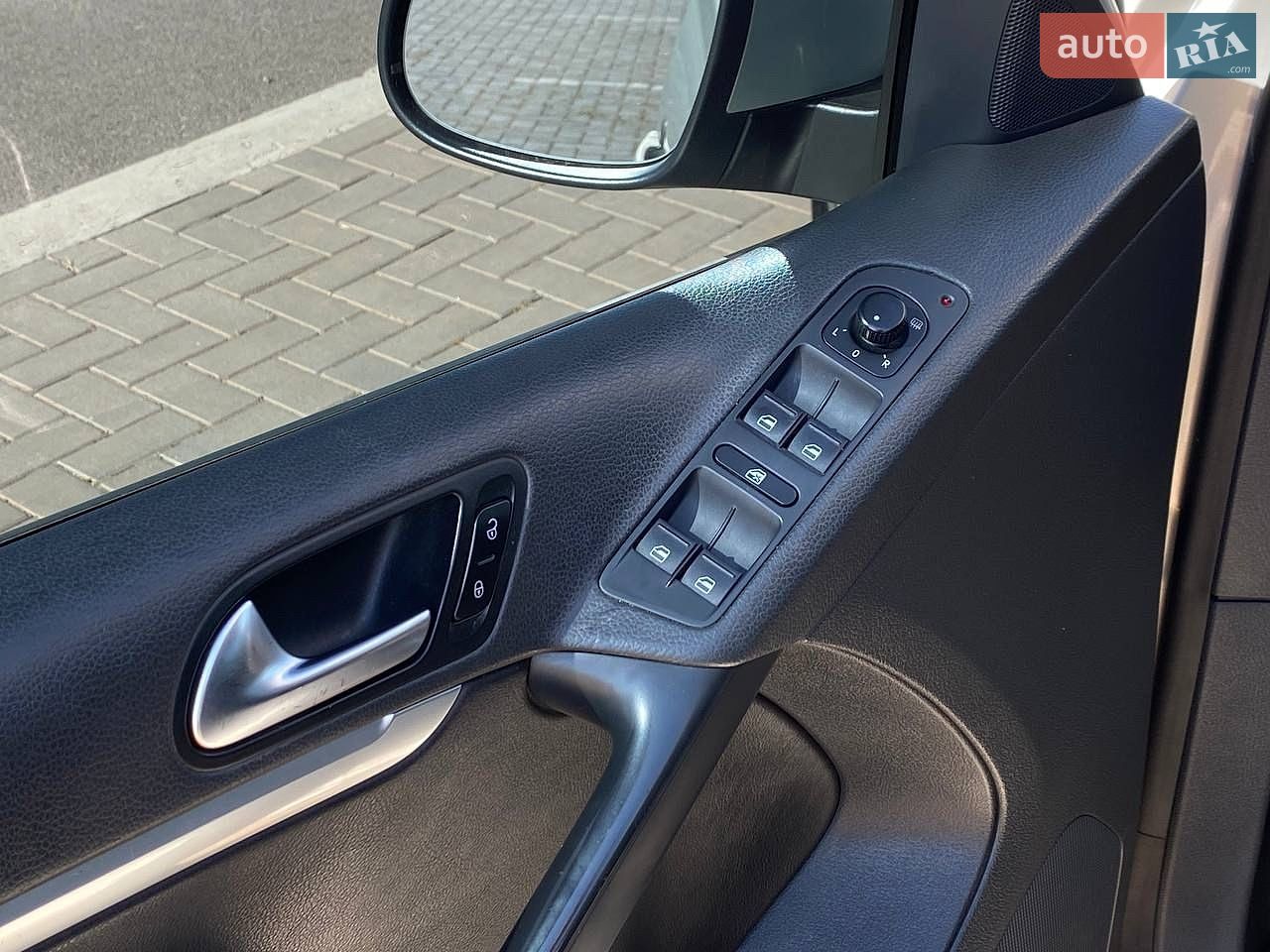 Volkswagen Tiguan 2014 VIN WVGBV7AX1FW522183 фото оголошення 10 з 13